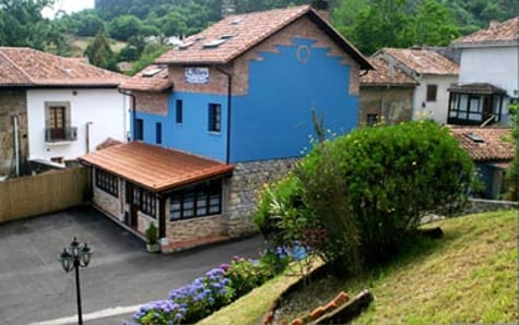 Hotel Rural L'Alloru